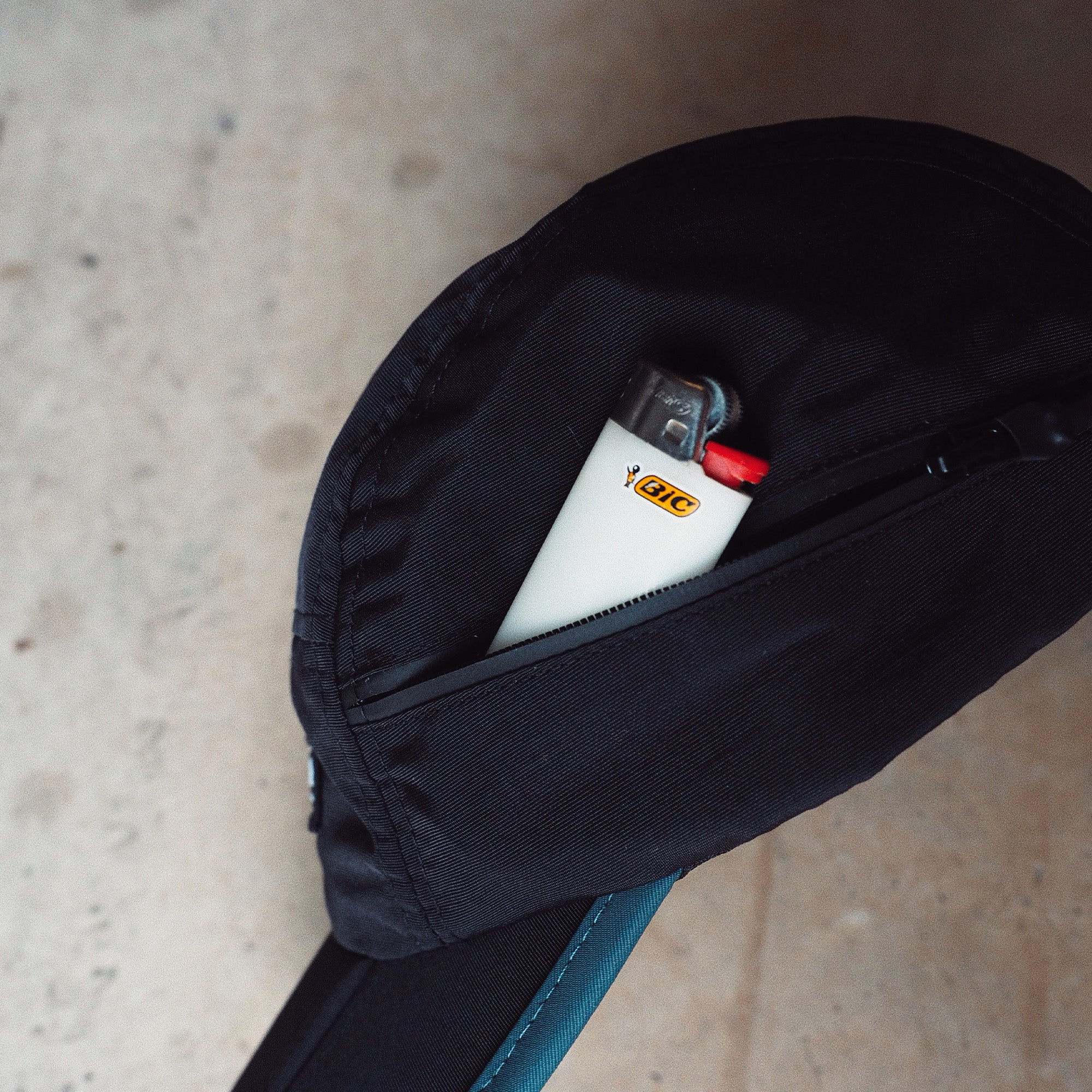 Beyond Arno foldable trail cap with zipped pocket 